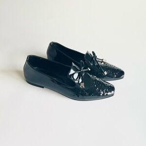 Alexander McQueen Black Patent Leather Bow Flats size 230, US 5